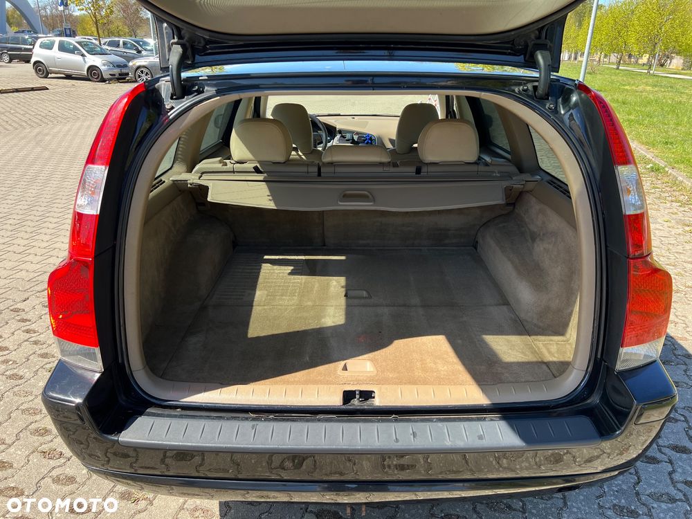 Volvo V70 2.4 - 13