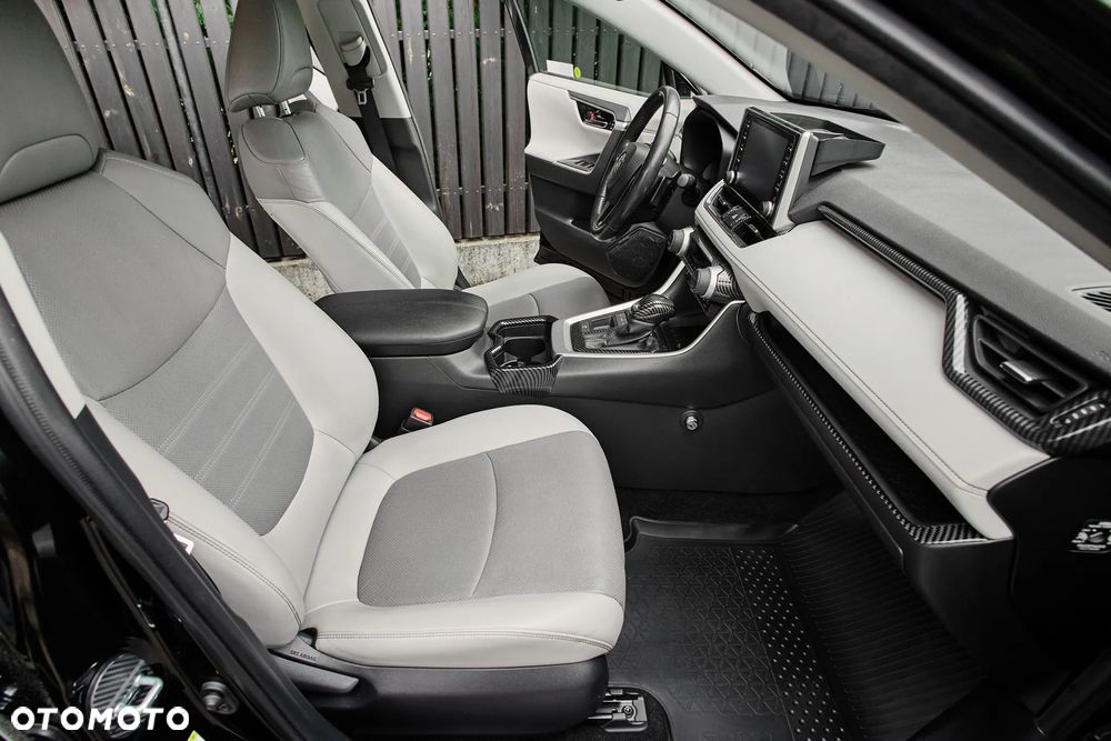 Toyota RAV4 2.5 Hybrid Executive 4x2 - 18