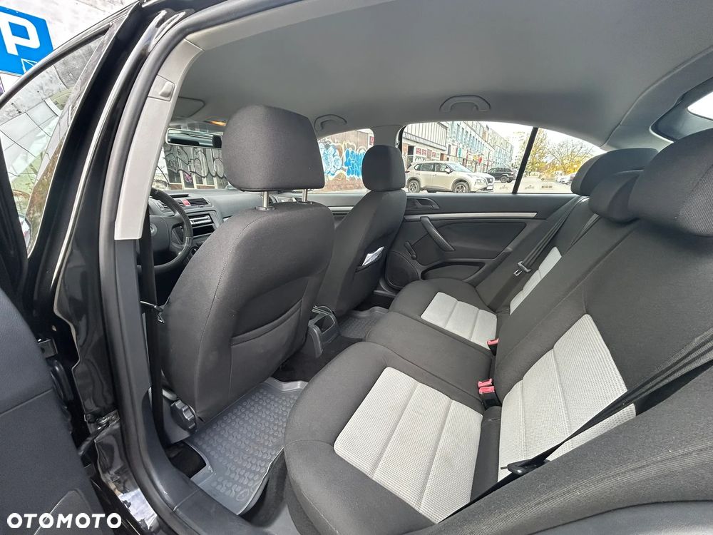 Skoda Octavia 1.6 FSI Ambiente - 11