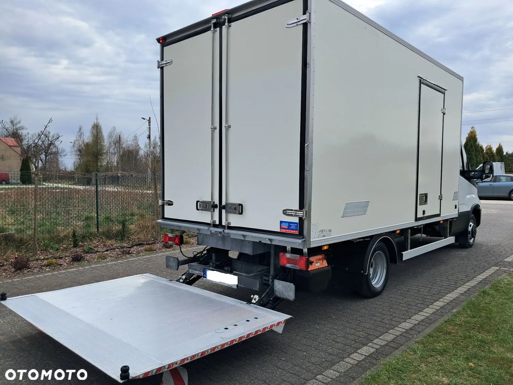Iveco 50C16  CHŁODNIA+WINDA  1 TONA SALON POLSKA 8-palet - 9