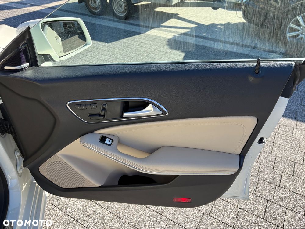 Mercedes-Benz CLA 250 4-Matic - 23