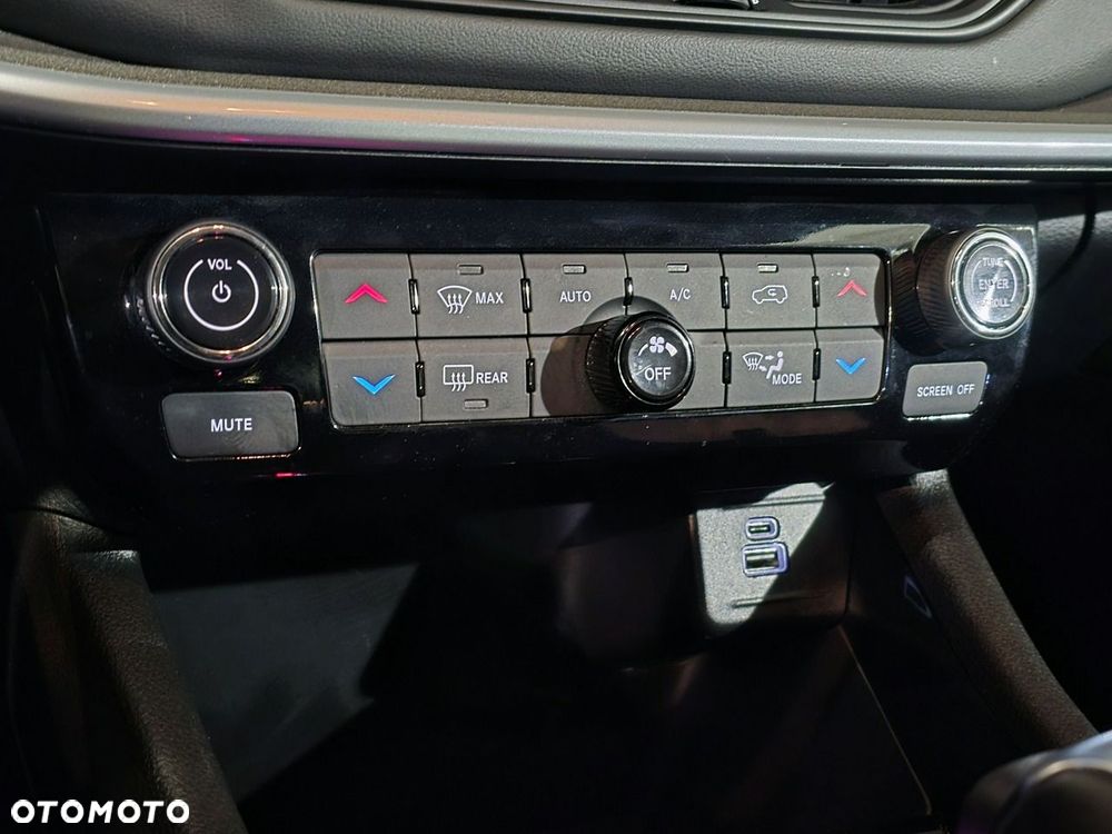 Jeep Compass - 31