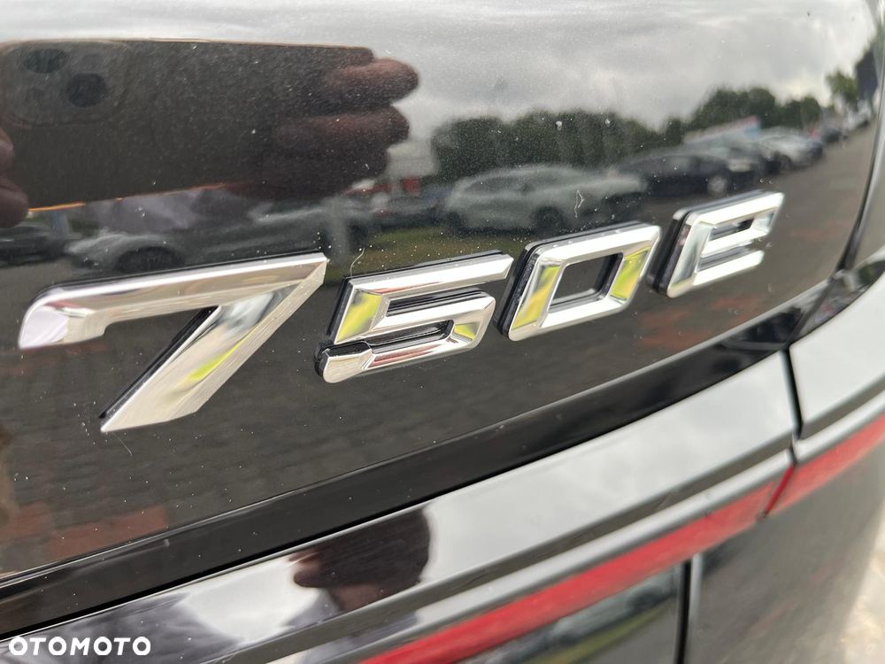 BMW Seria 7 750e PHEV xDrive M Sport sport - 7