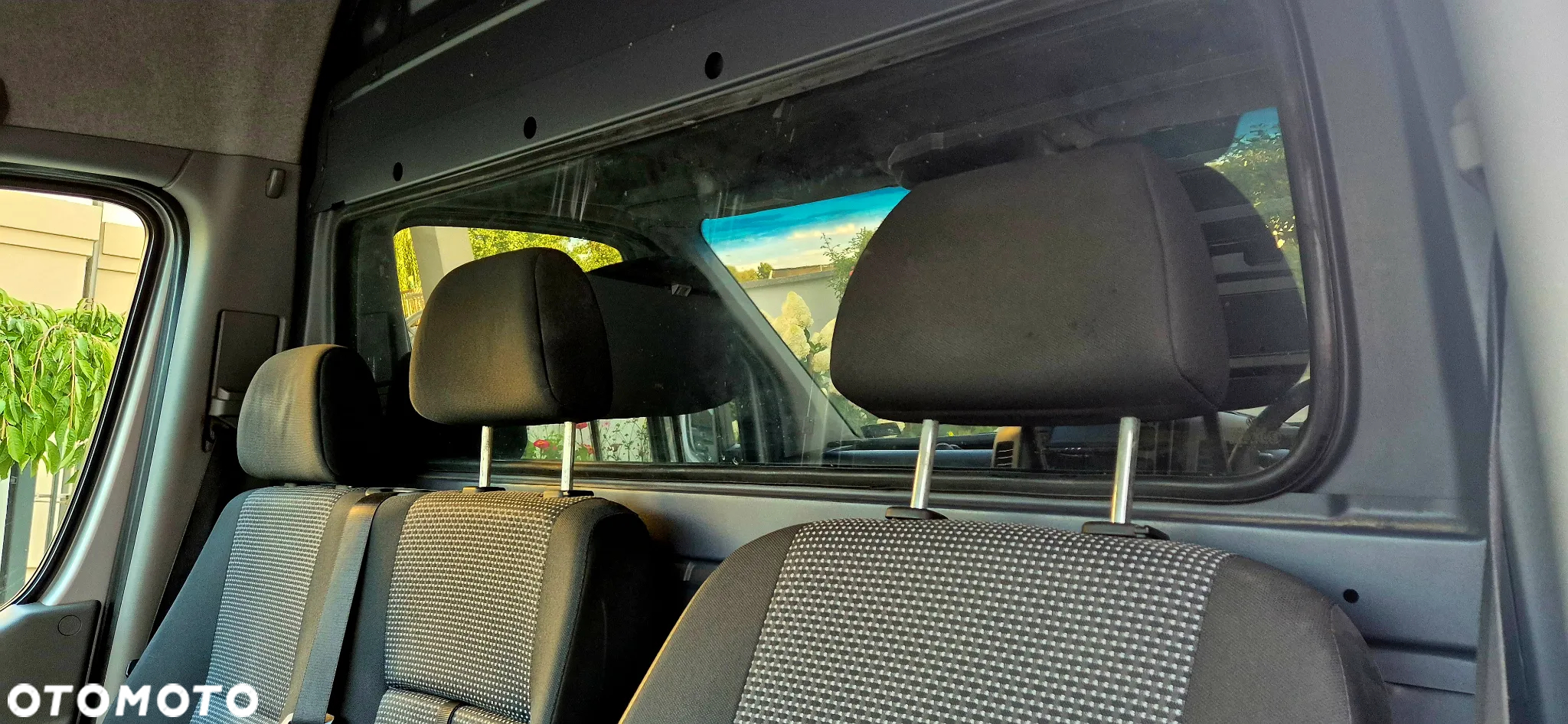 Mercedes-Benz Sprinter - 14