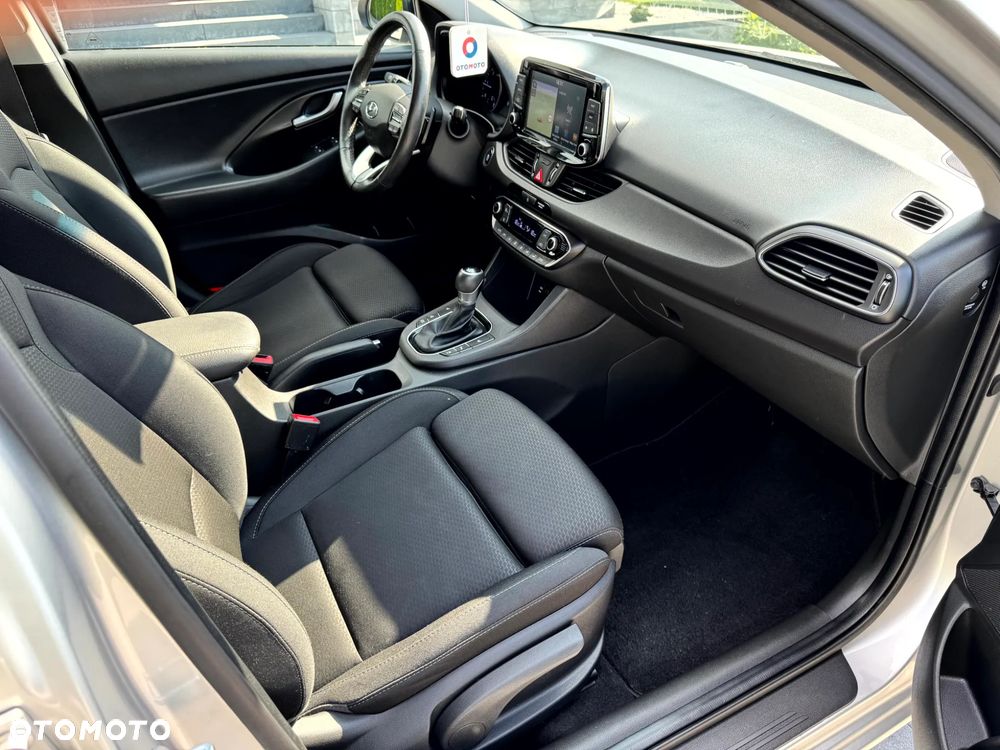 Hyundai i30 1.6 CRDI DCT YES - 13