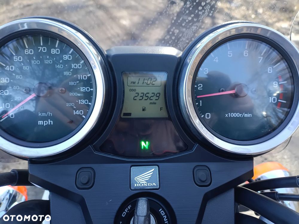 Honda CB - 11