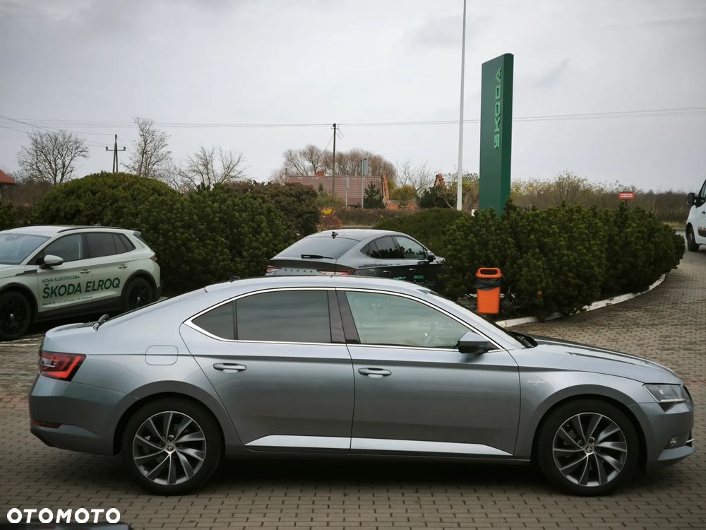 Skoda Superb 2.0 TDI 4x4 L&K DSG - 4