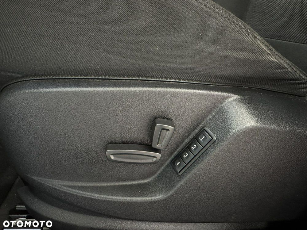 Ford S-Max 2.0 TDCi DPF Titanium - 17