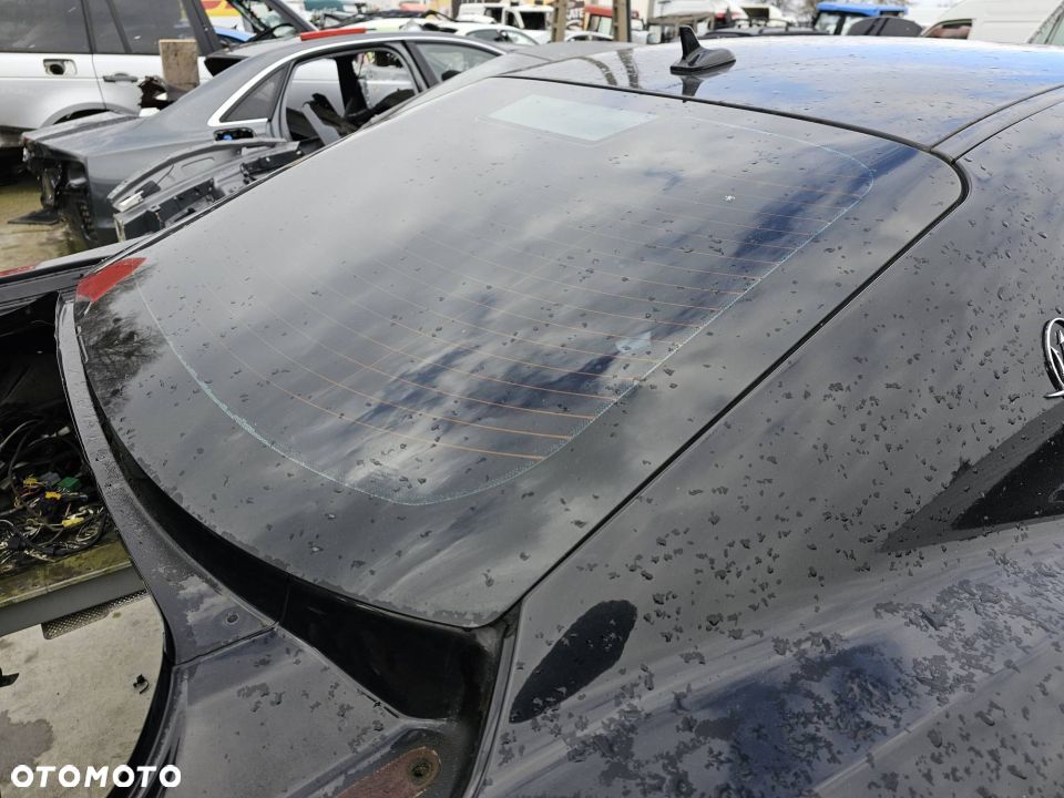 SZYBA TYŁ MASERATI GRANTURISMO S - 3