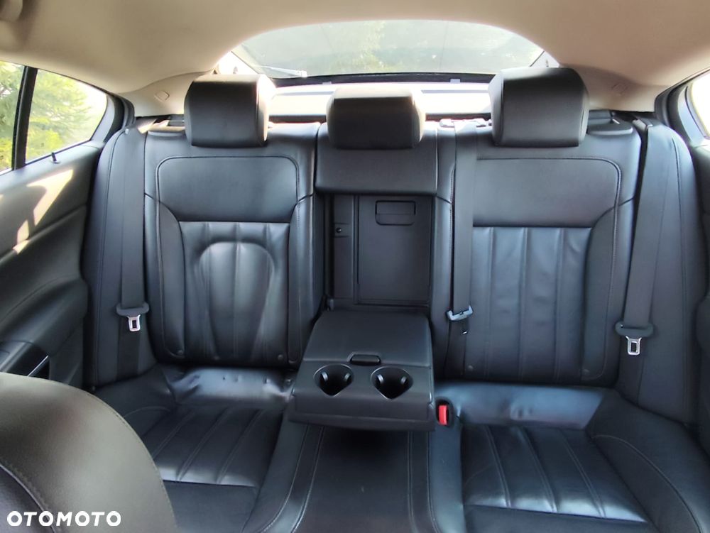 Opel Insignia 2.0 CDTI - 6