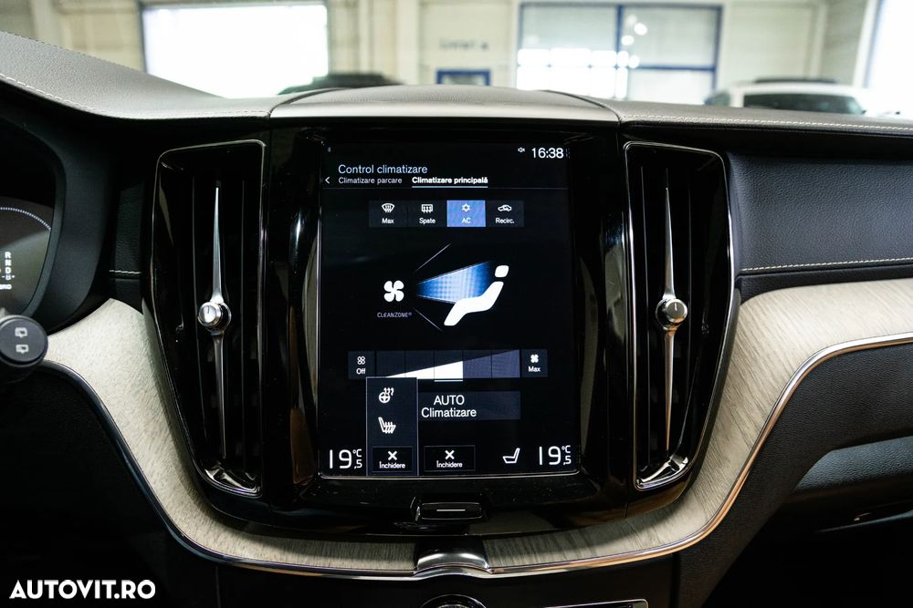 Volvo XC 60 T8 Twin Engine AWD Inscription - 17