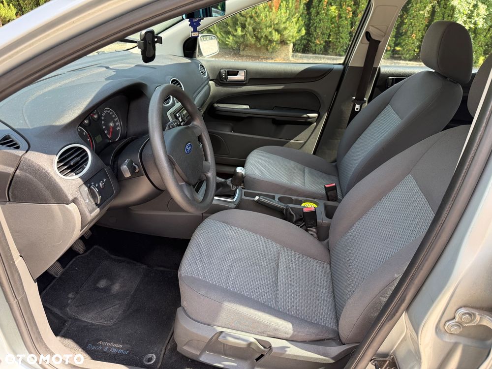 Ford Focus 1.6 Trend - 6