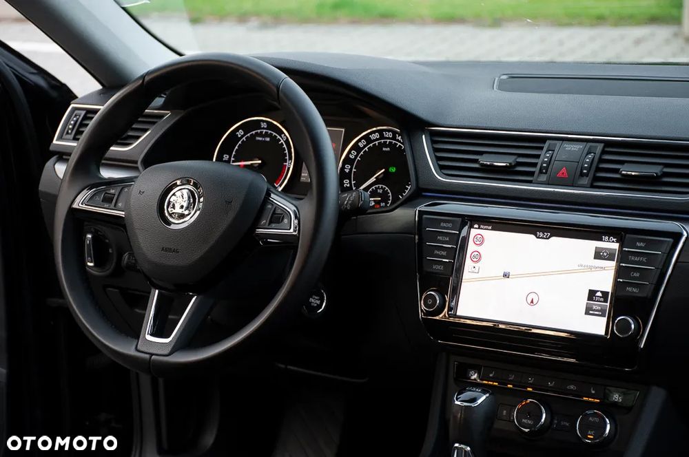 Skoda Superb 2.0 TDI DSG Ambition - 15