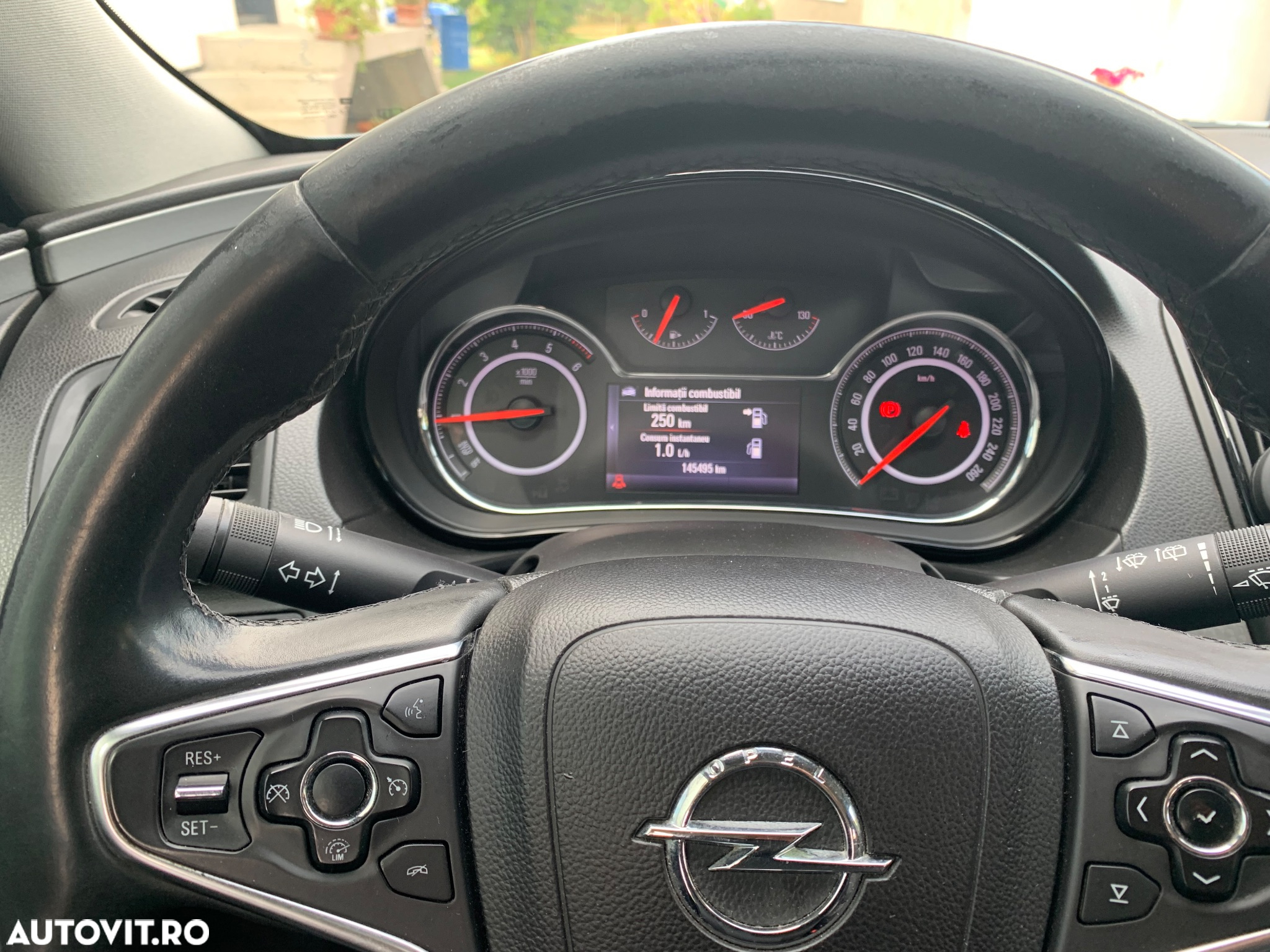 Opel Insignia - 16