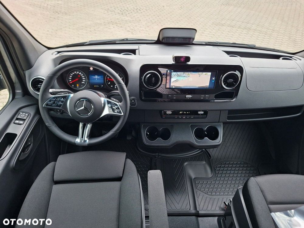 Mercedes-Benz Sprinter Sprinter - 12