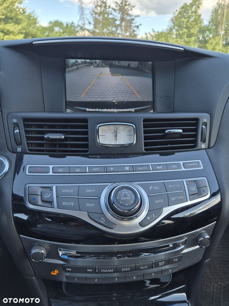 Infiniti M M37 S - 11
