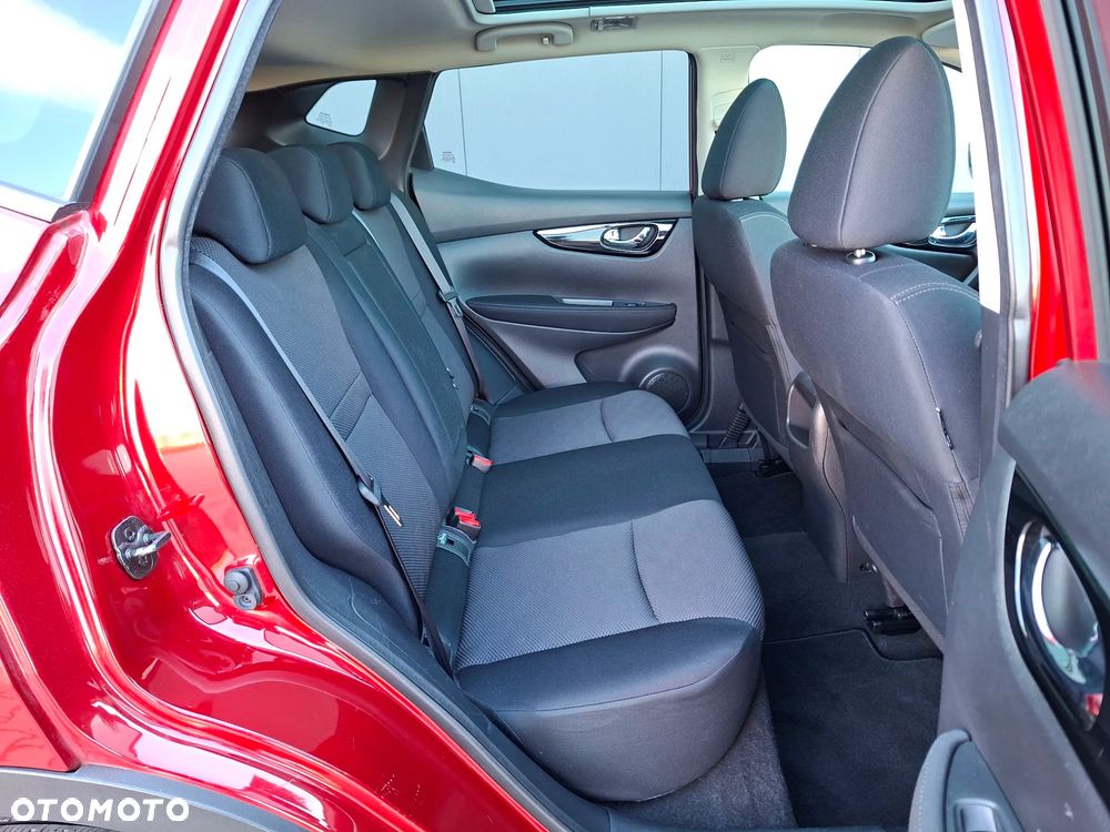Nissan Qashqai 1.6 DIG-T N-Connecta - 26