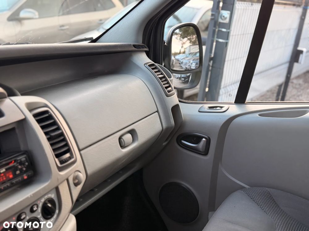 Opel Vivaro - 16