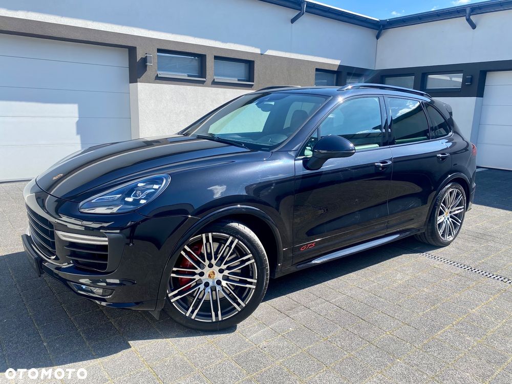 Porsche Cayenne GTS - 16