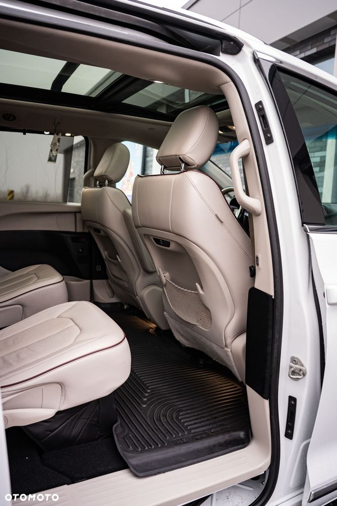 Chrysler Pacifica - 27