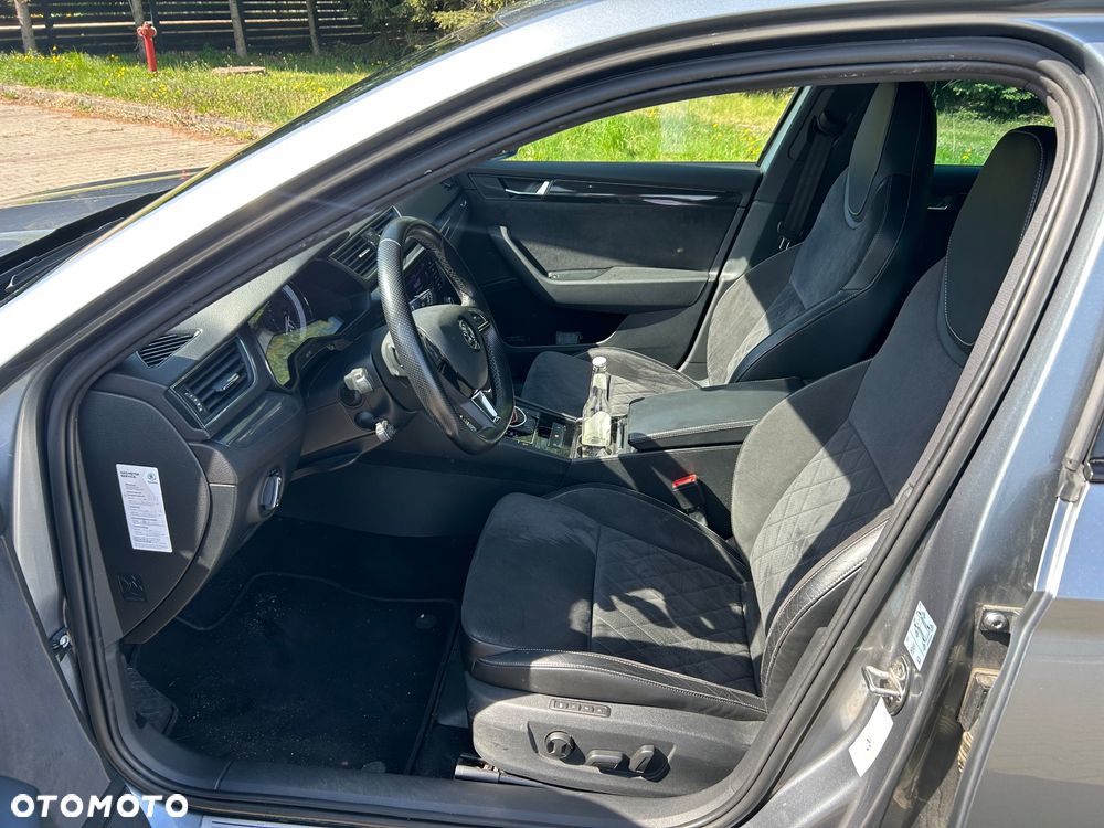 Skoda Superb 2.0 TDI DSG Sportline - 18