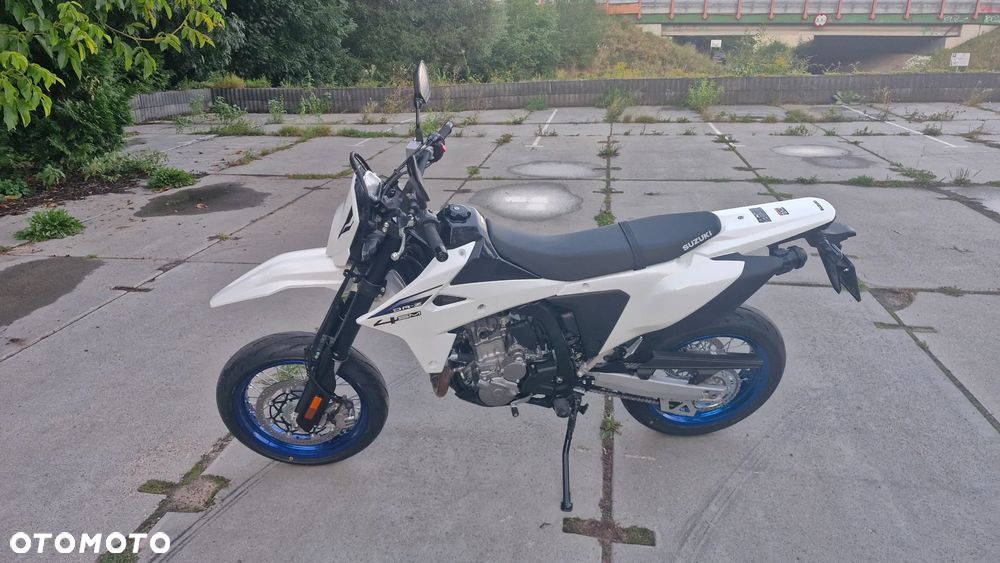 Suzuki DR-Z - 16