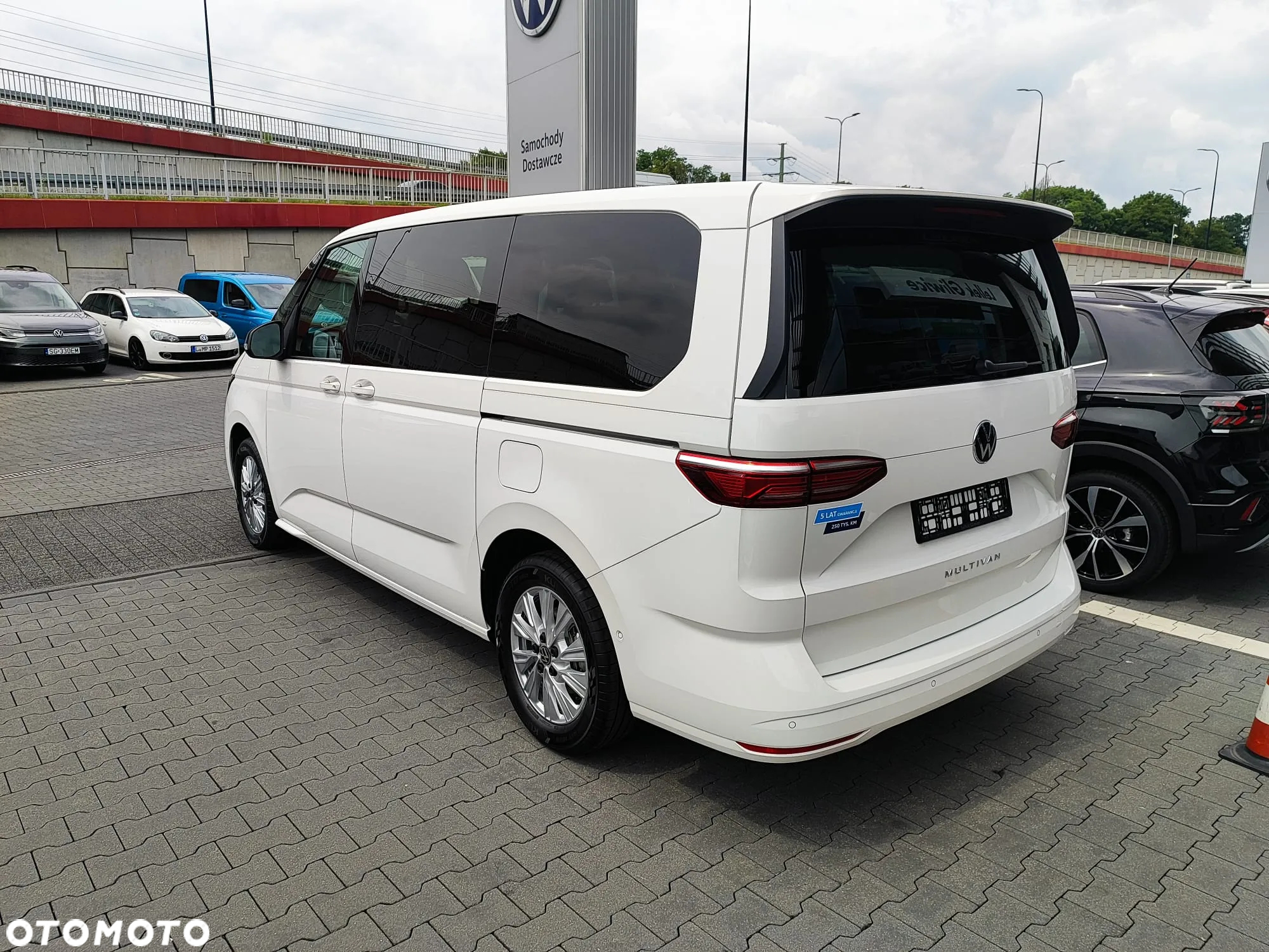 Volkswagen Multivan 2.0 TDI L2 Family DSG - 5