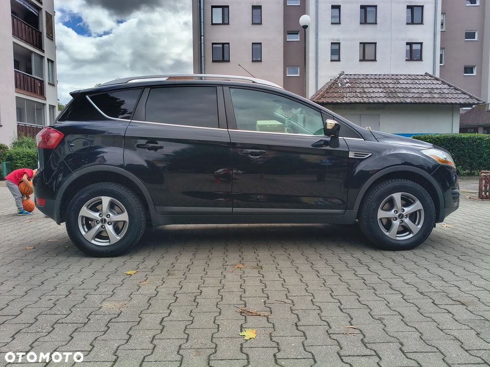 Ford Kuga 2.0 TDCi 2x4 Titanium - 26