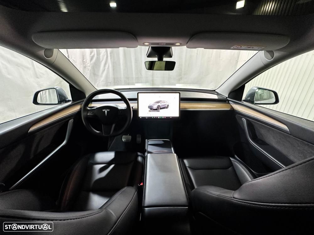 Tesla Model Y Performance Dual Motor AWD - 10