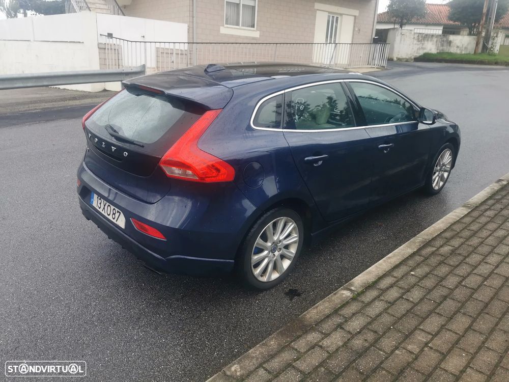 Volvo V40 D2 Summum - 4