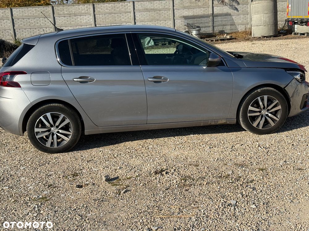 Peugeot 308 2020 photo 4