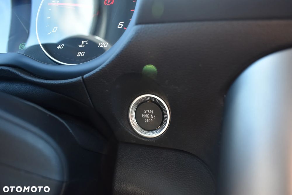 Mercedes-Benz Klasa T 180 d Progressive - 35