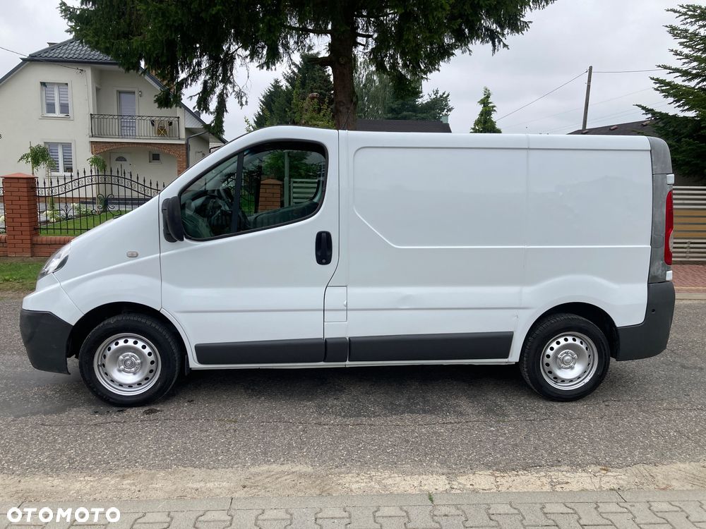 Renault Trafic - 16
