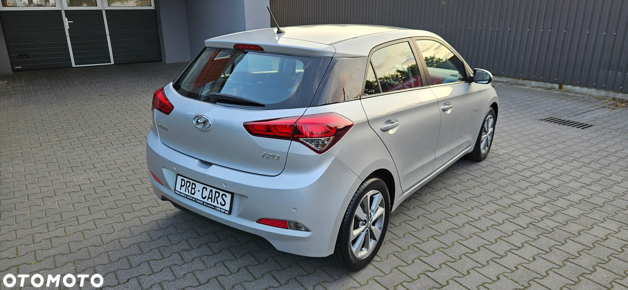 Hyundai i20 1.2 YES Silver - 3