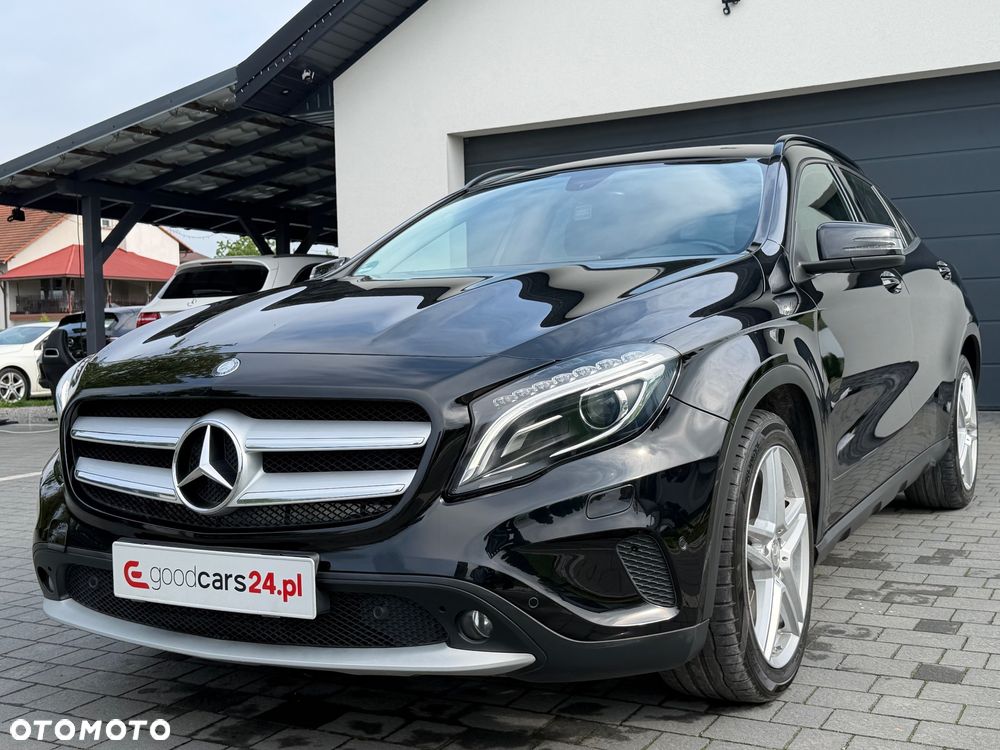 Mercedes-Benz GLA - 16