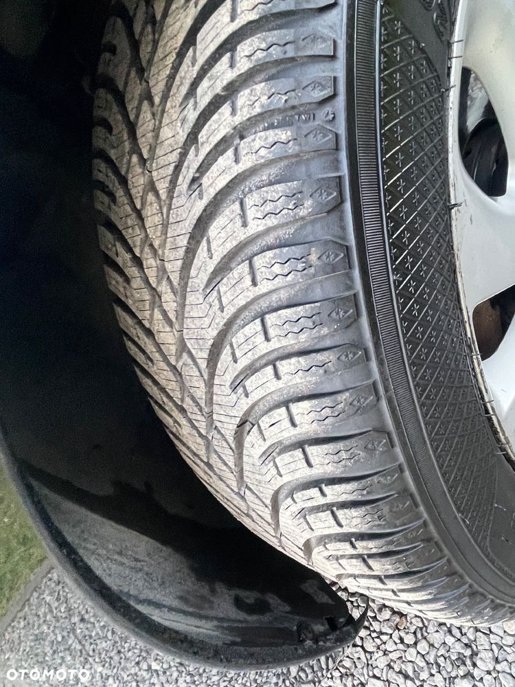 Renault Fluence ver-1-6-16v-limited - 32