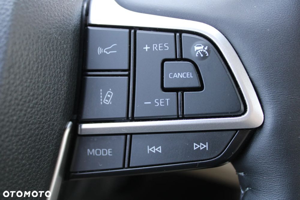 Toyota Highlander 2.5 Hybrid Executive - 24