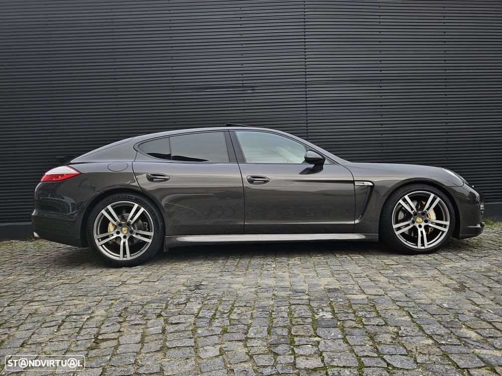 Porsche Panamera Standard - 3