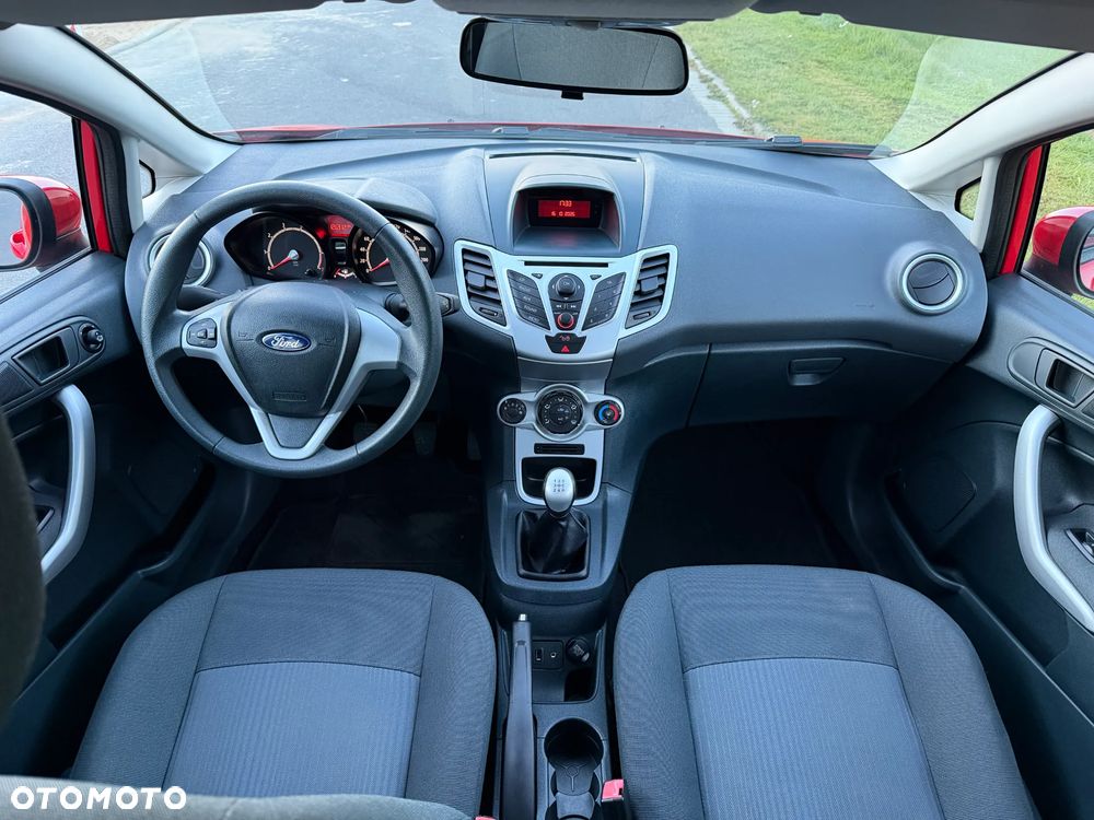 Ford Fiesta 2012 photo 5