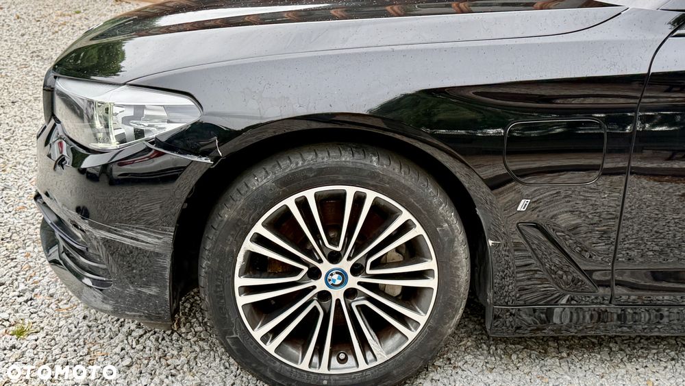 BMW Seria 5 530e iPerformance Luxury Line - 17