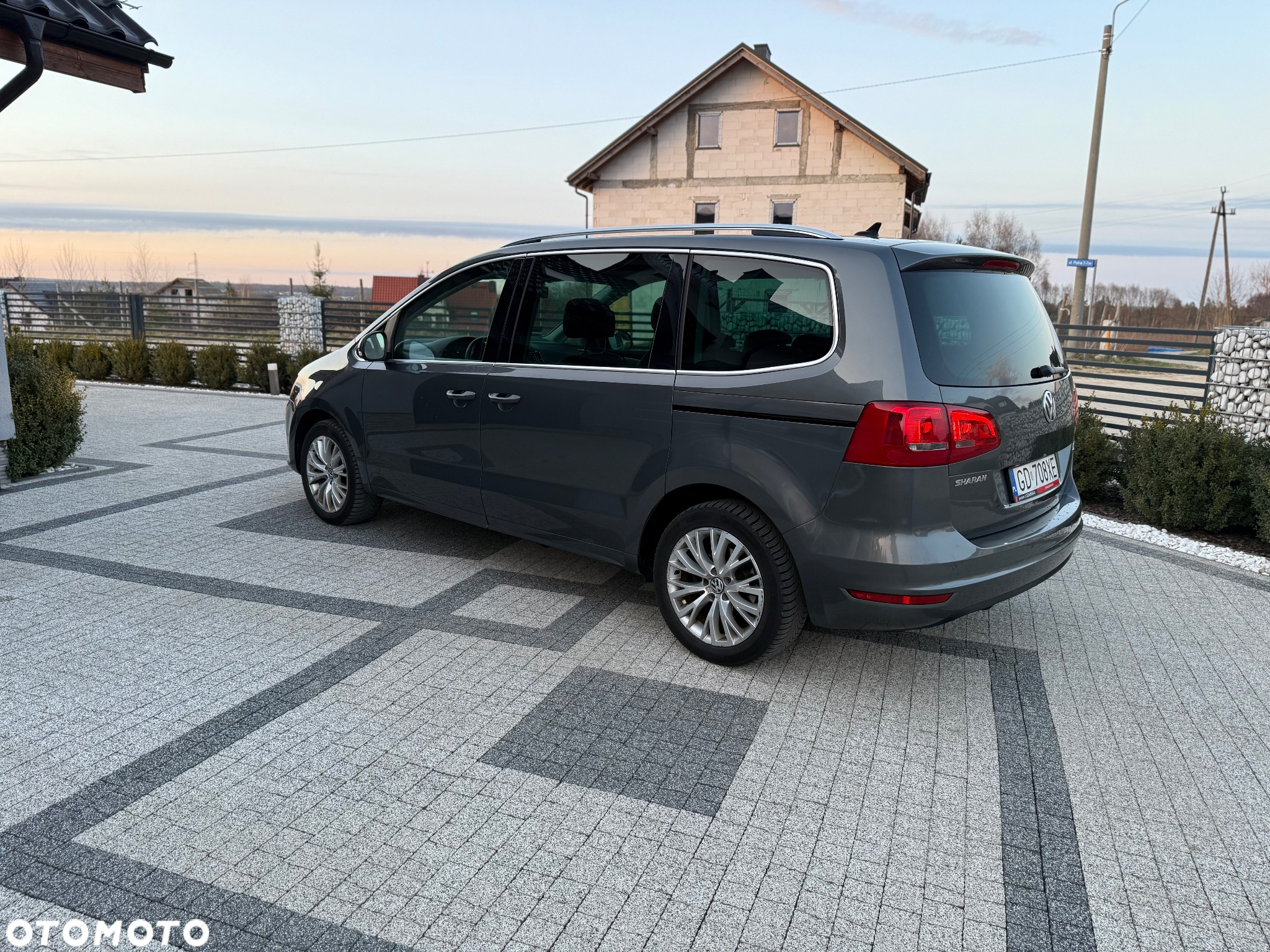 Volkswagen Sharan 2.0 TDI Highline DSG - 10