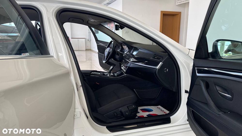 BMW Seria 5 - 34