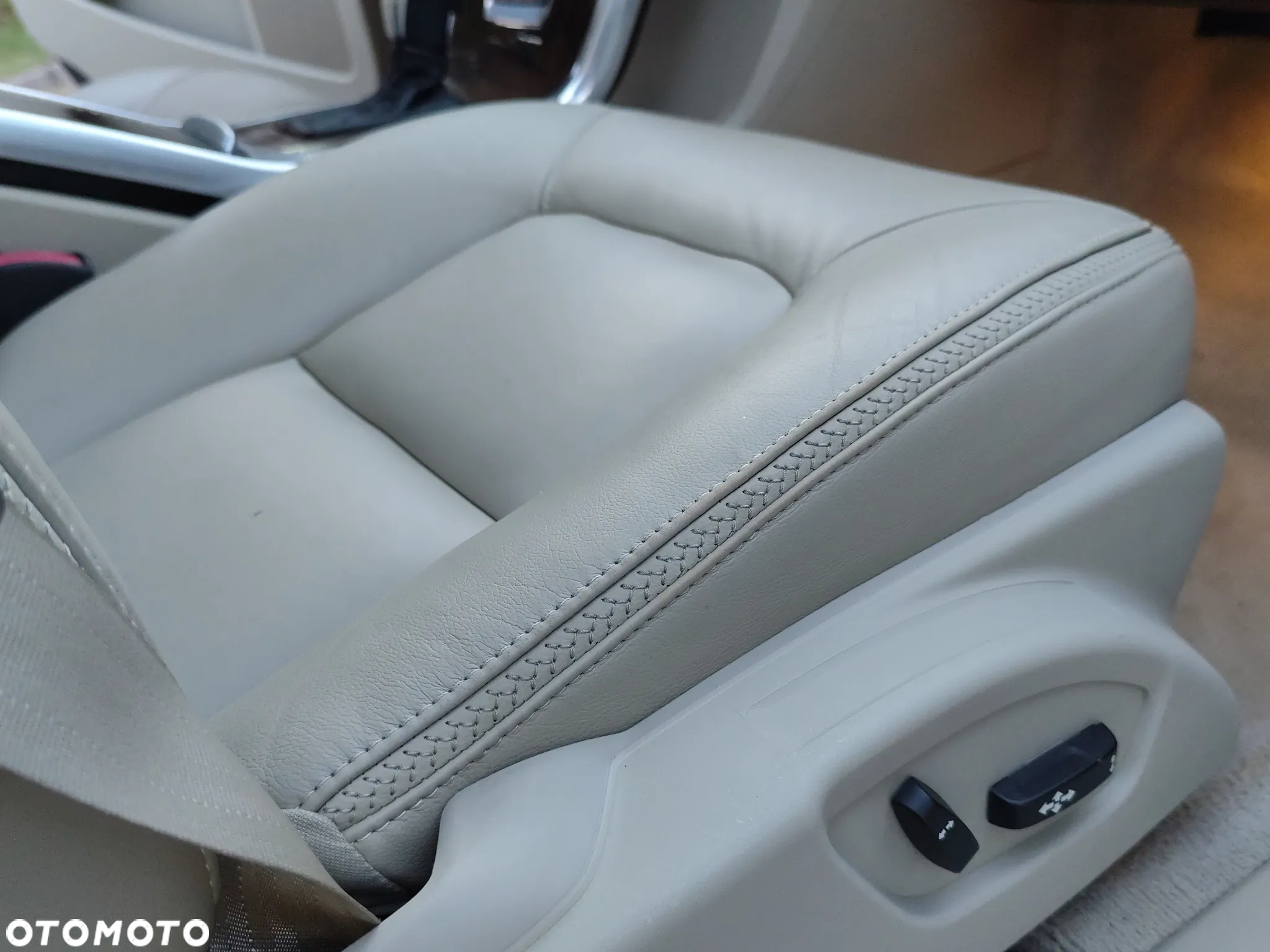 Volvo XC 70 T5 Geartronic Momentum - 32