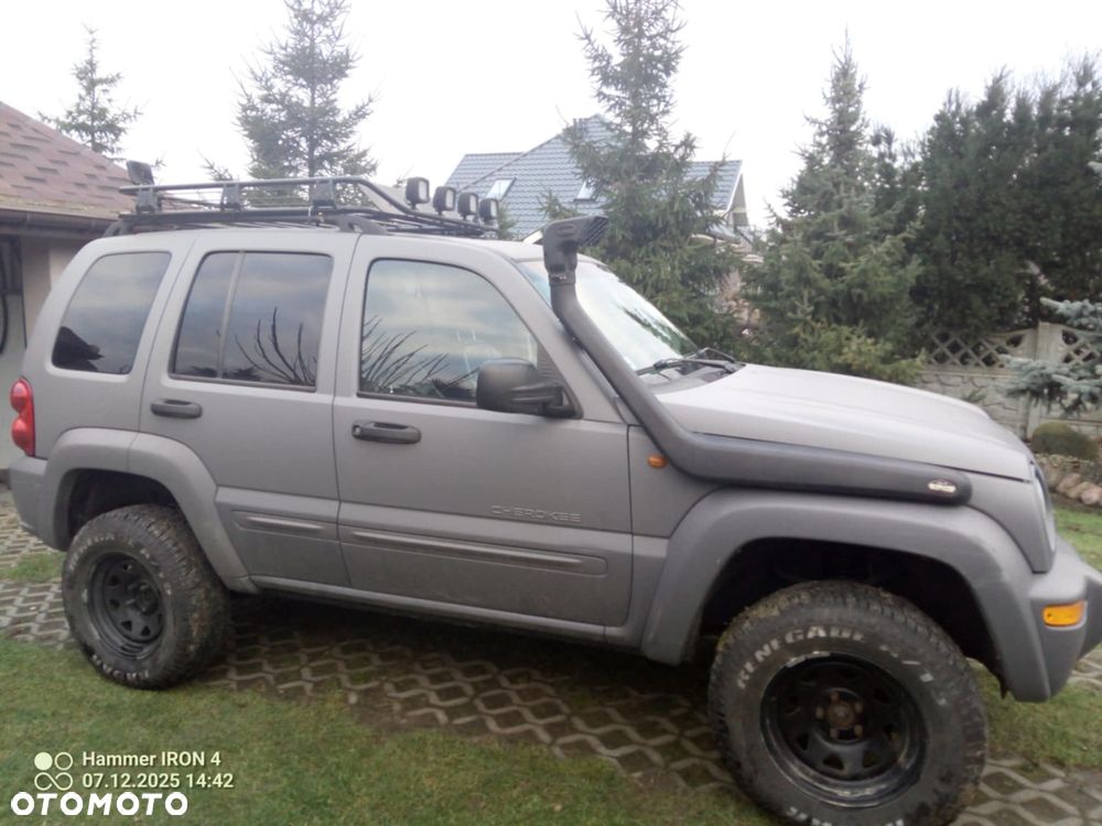 Jeep Cherokee - 2