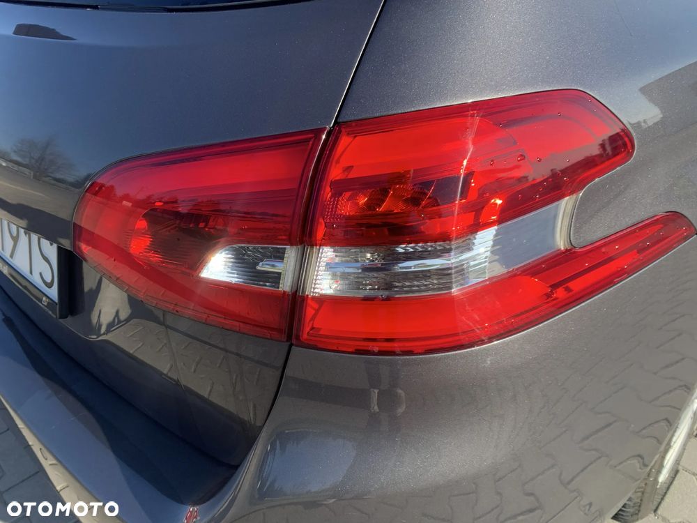 Peugeot 308 BlueHDi 130 EAT8 Stop & Start Allure Business-Paket - 13