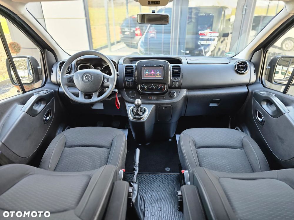 Opel Vivaro - 25