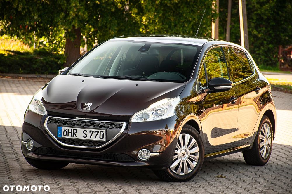 Peugeot 208 120 VTI Intuitive - 10