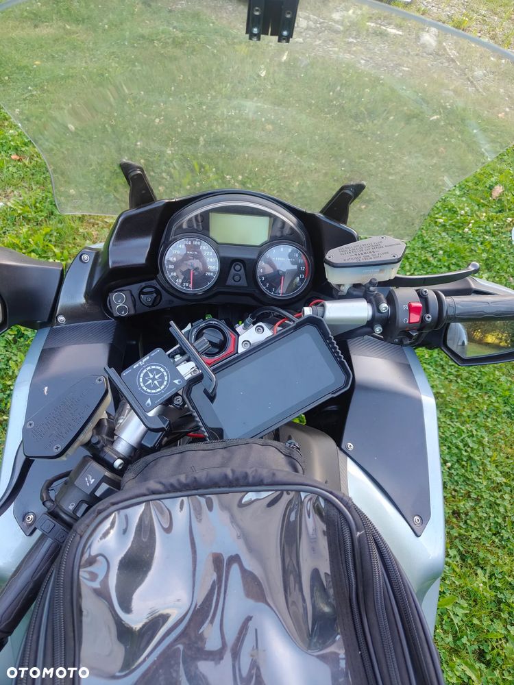 Kawasaki GTR - 10