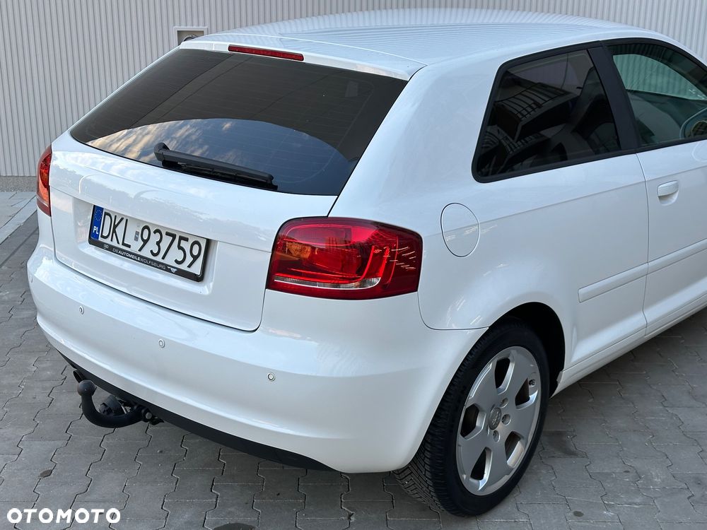 Audi A3 3-drzwiowe 1.6 TDI DPF Ambition - 14