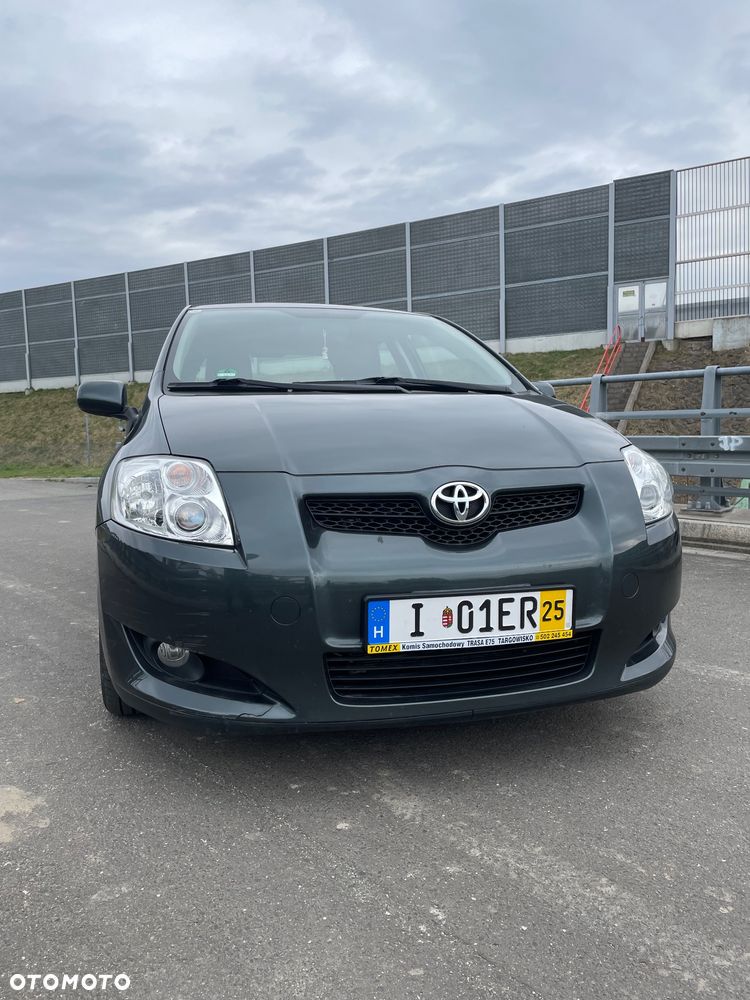 Toyota Auris - 2